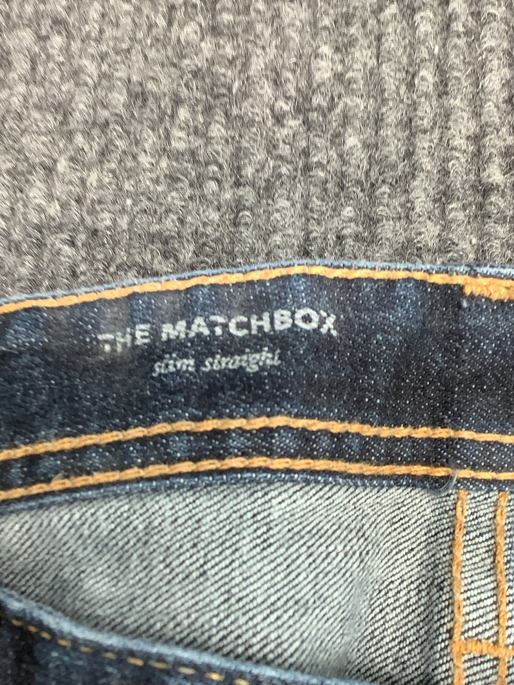 Classic Straight Fit Men's Jeans in Dark Blue - Picture 3 of 5